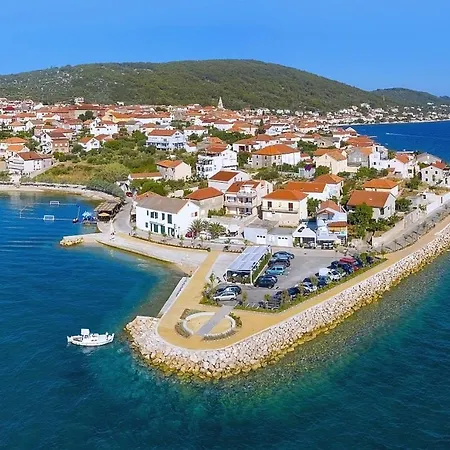 Lägenhet Apartments By The Sea Kali, Ugljan - 8319 *