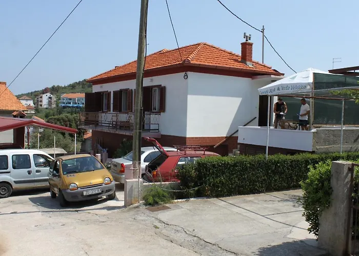 Apartamento By The Sea Kali, Ugljan - 8319 *